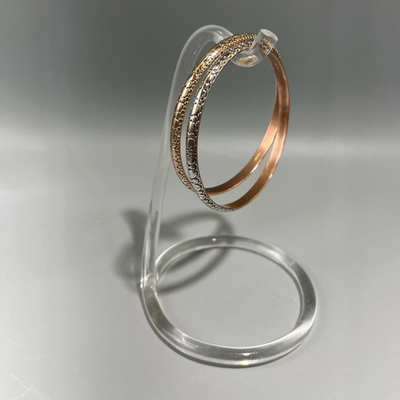 (2) Monet Stacking metal Bangle Bracelets. They have slightly different tones - Picture 1 of 8